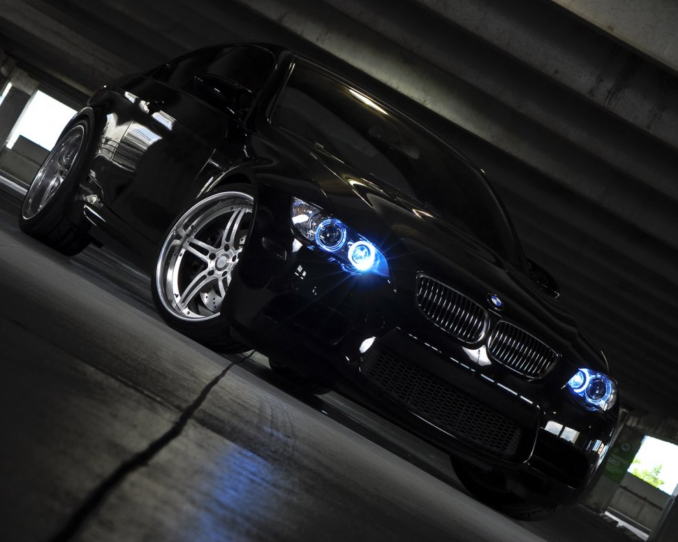 BMW m3 чёрная с ксеноном