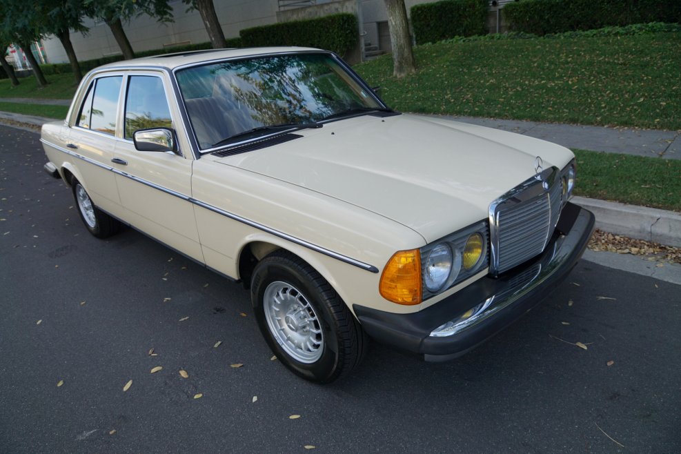 Mercedes-Benz w123 300d