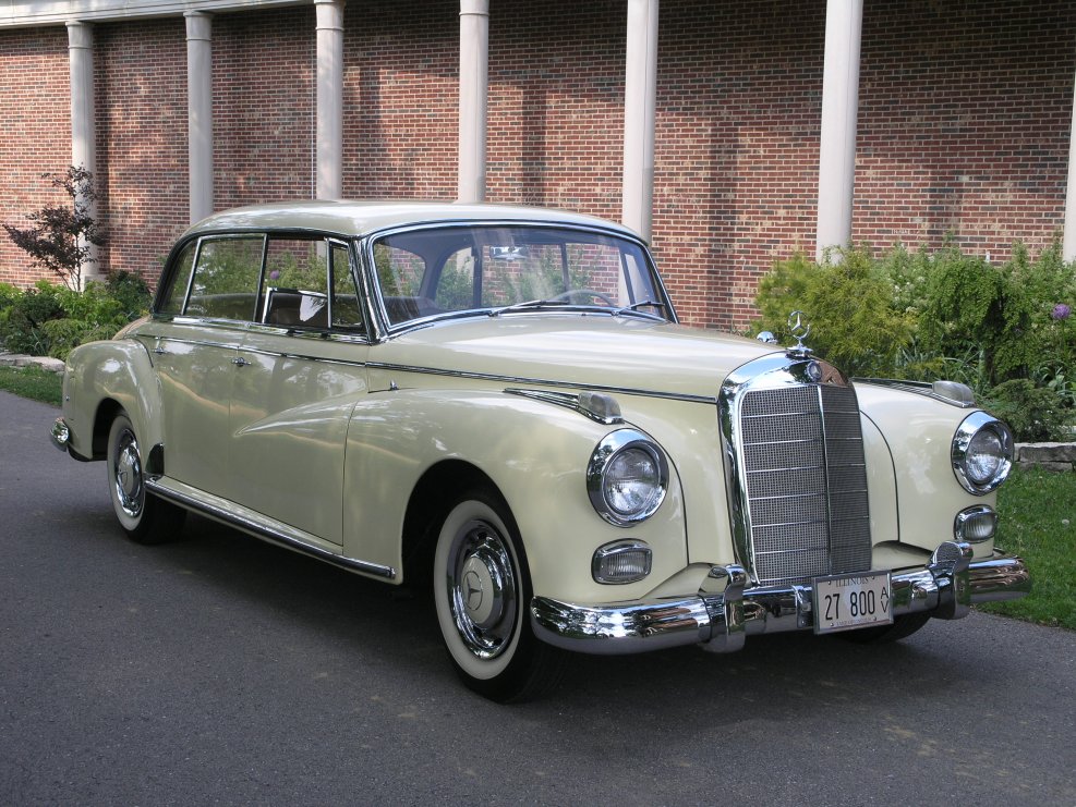 Мерседес Бенц 300d