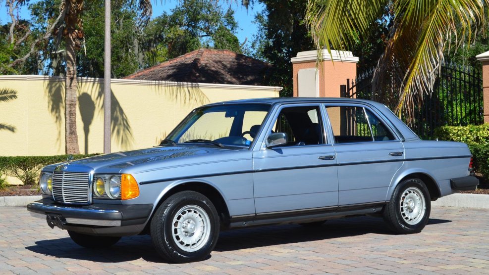 Mercedes-Benz w123 300