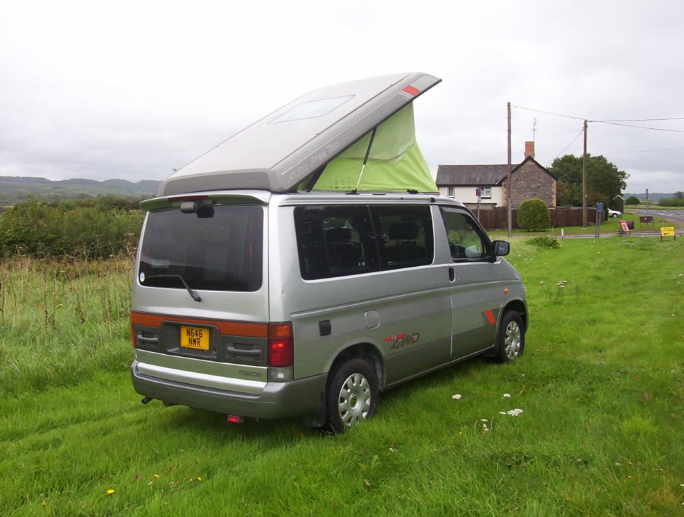 Mazda Bongo Френди с палаткой