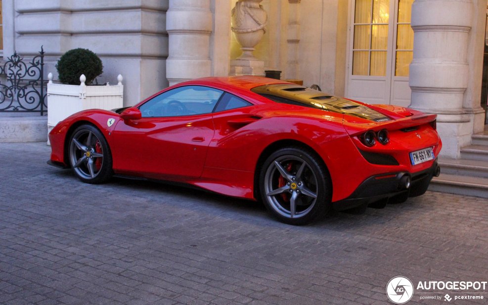 Ferrari f8 2020