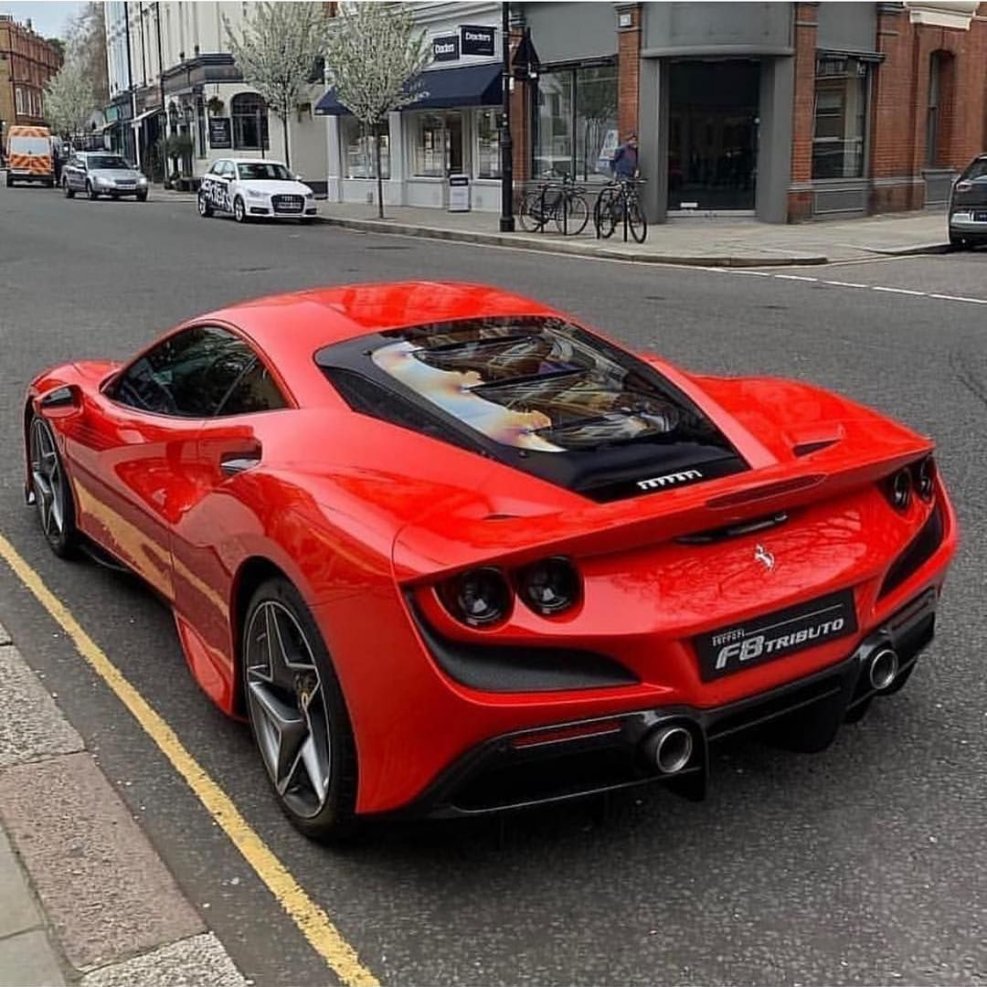 Ferrari f8 2020