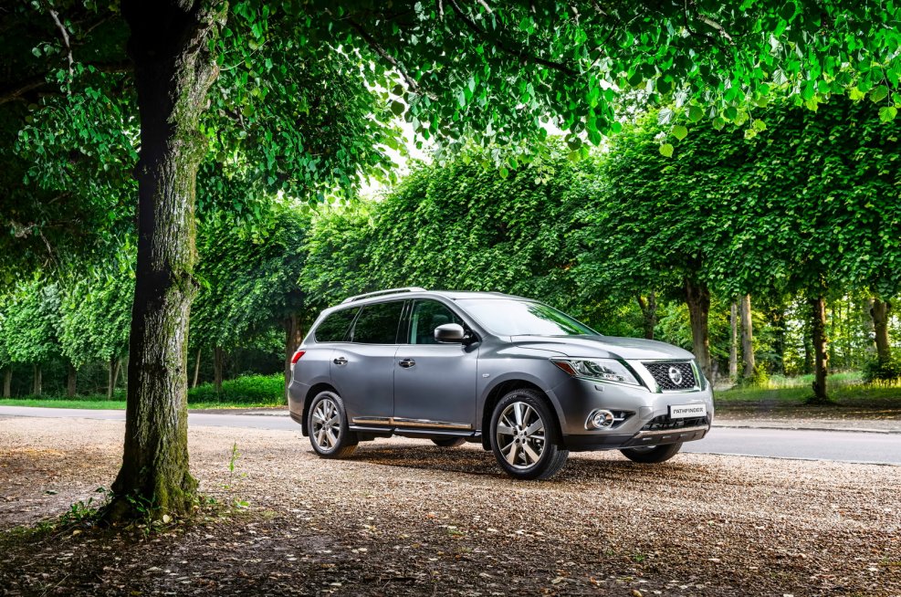 Nissan Pathfinder 2015 3 поколение