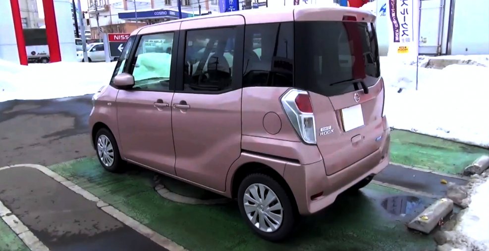Nissan DAYZ Roox Highway Star