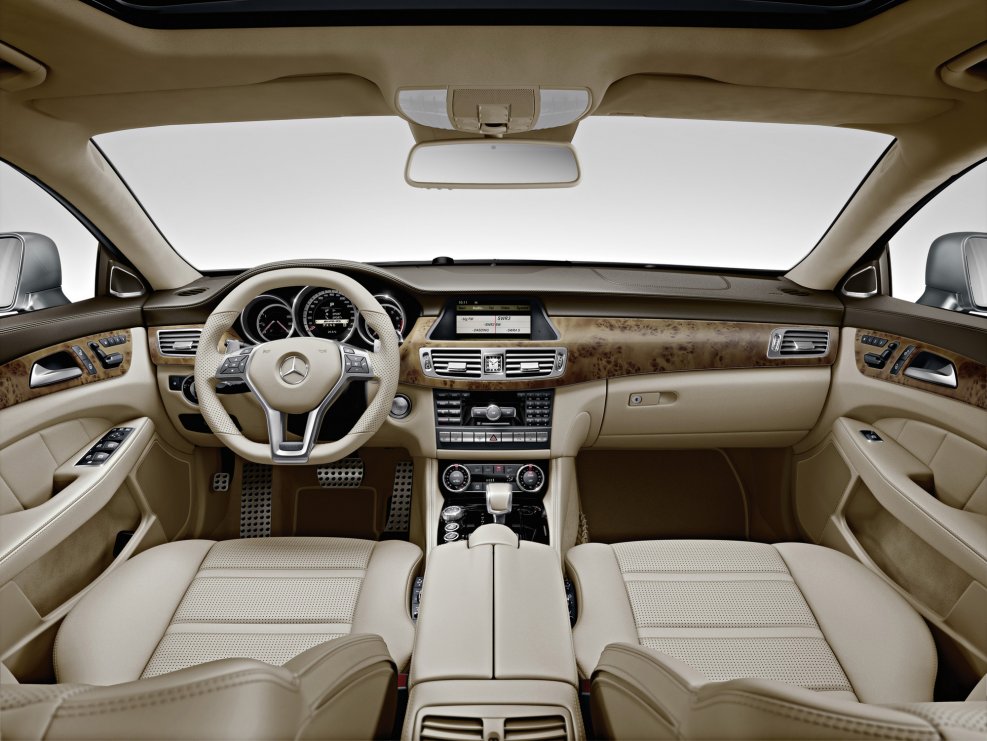 Mercedes Benz CLS 63 салон