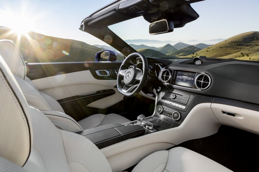 Салон Mercedes-Benz SL-class