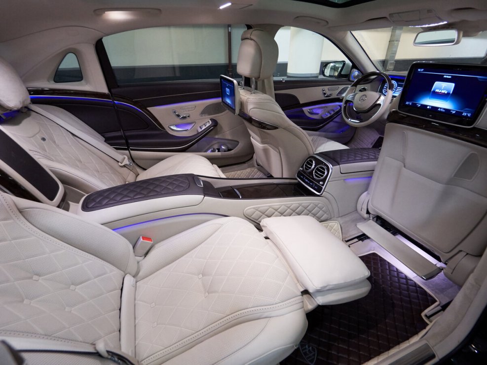Mercedes Benz w222 Maybach