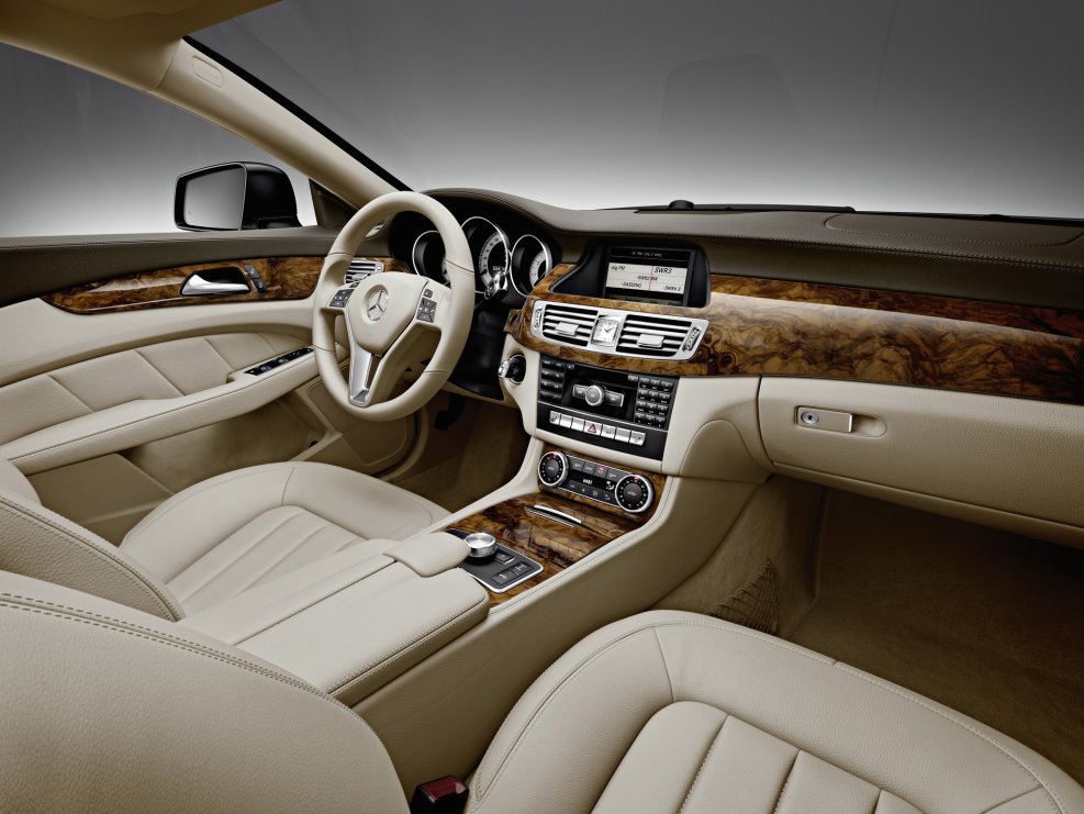 Mercedes Benz c218 салон