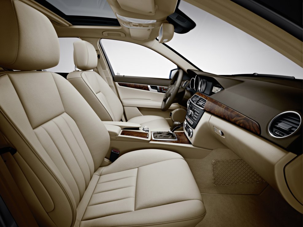 Mercedes c class 2011 салон
