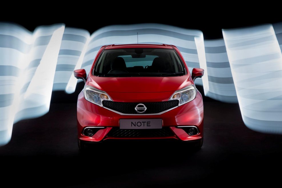 Nissan Note 2013 красный
