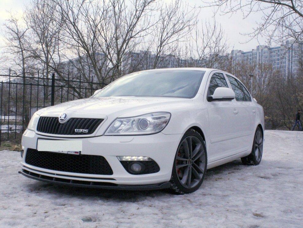 Skoda Octavia a5 RS серая
