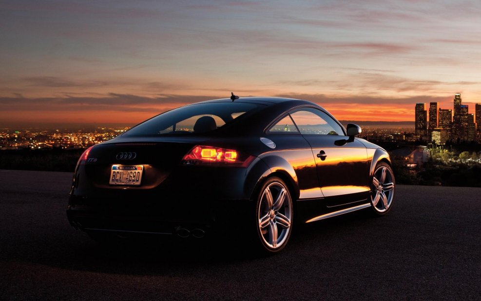 Audi TT 8j ночью