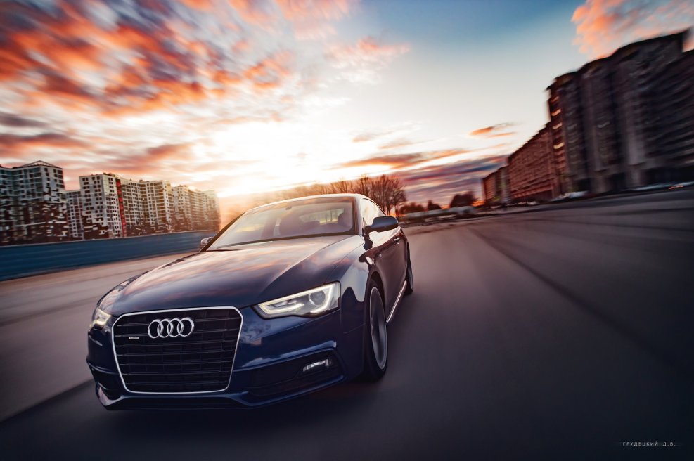 Audi на закате