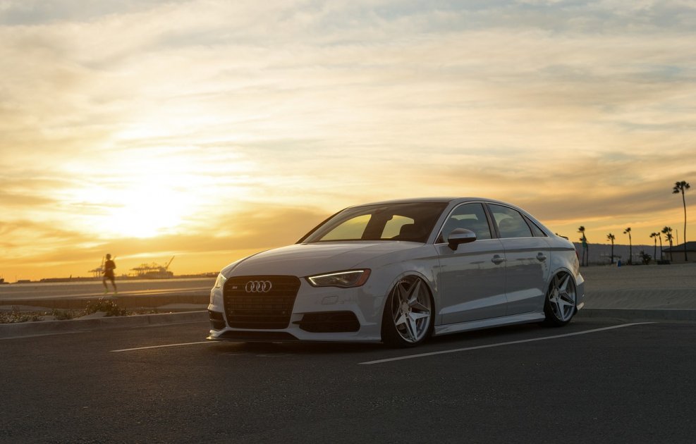 Audi rs6 на закате