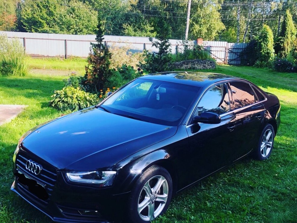 Audi a4 черная