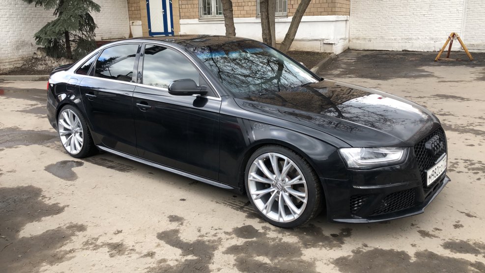 Audi a4 2012 черная