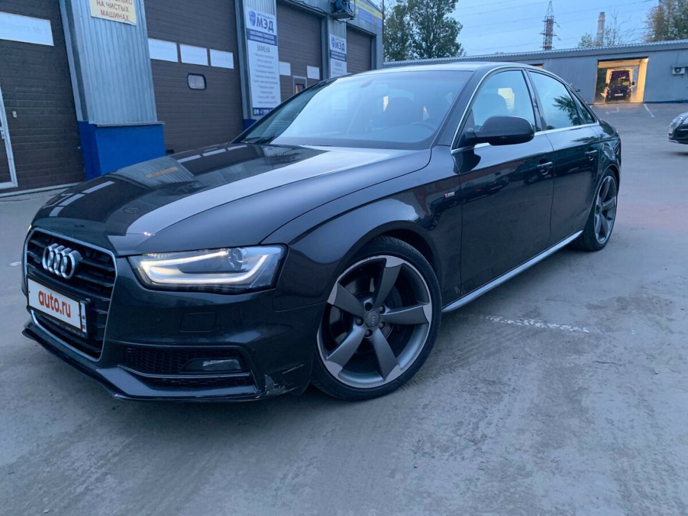 Audi a4 b8 черная