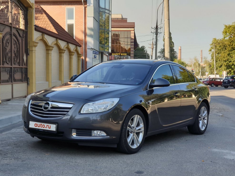 Opel Insignia седан 2012