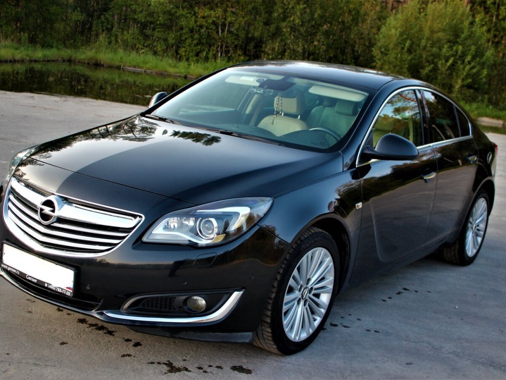 Opel Insignia 2012 черная