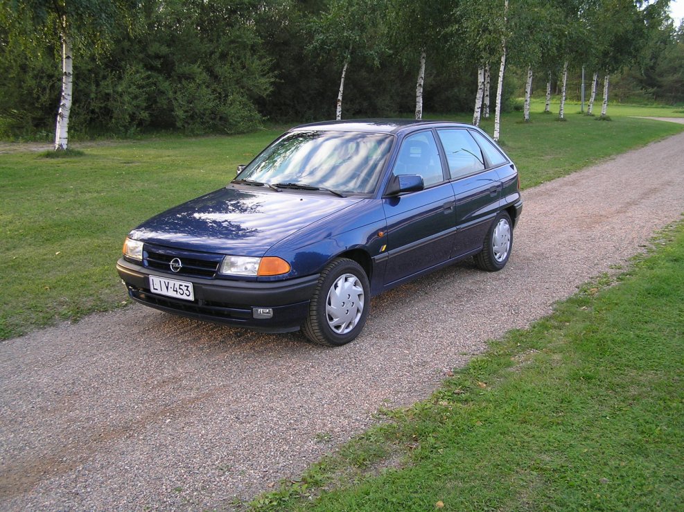 Opel Astra f 1992 хэтчбек