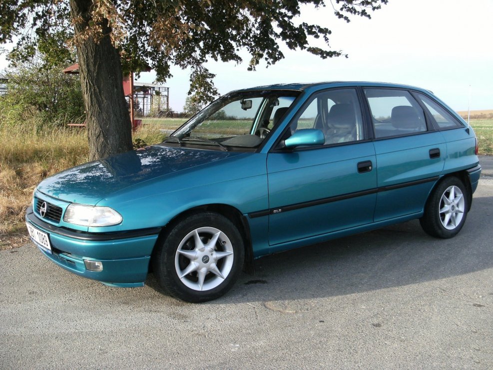 Opel Astra f 1996 хэтчбек
