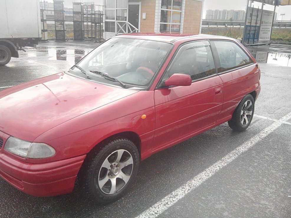 Opel Astra 1996 седан