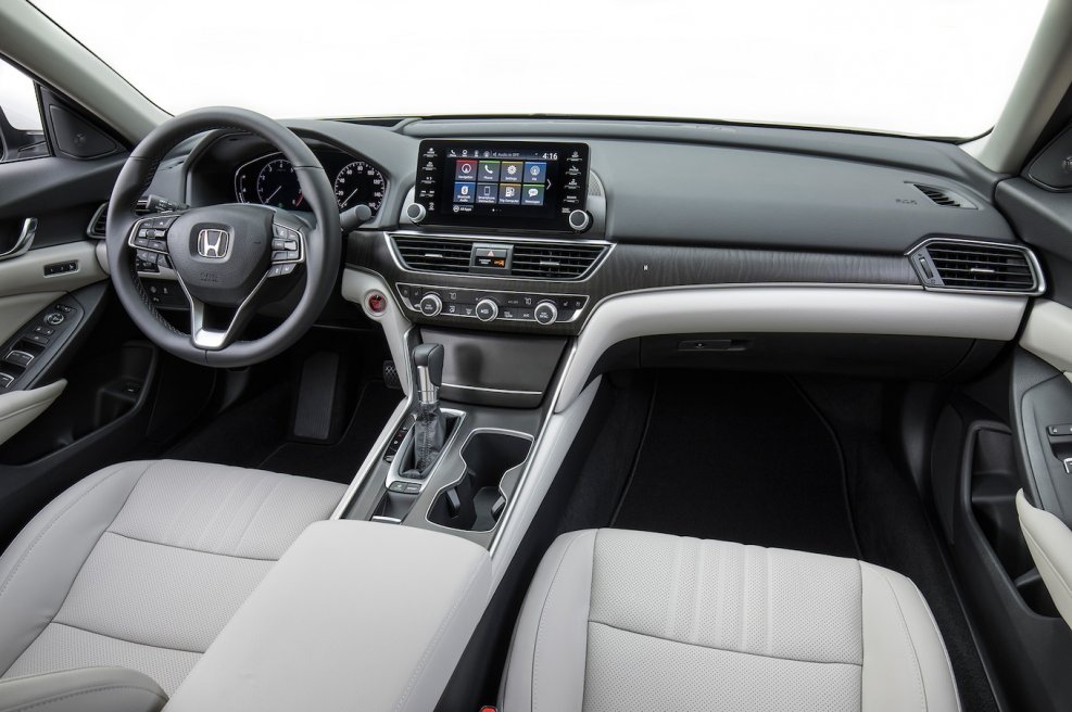 Honda Accord 10 салон