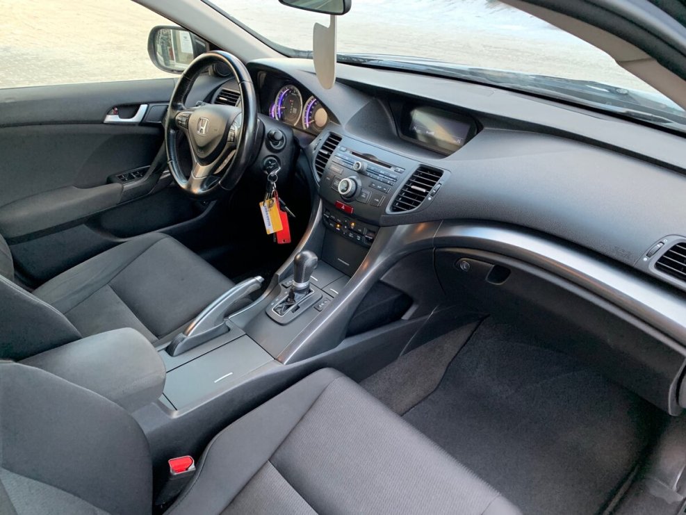Honda Accord 8 Рестайлинг салон