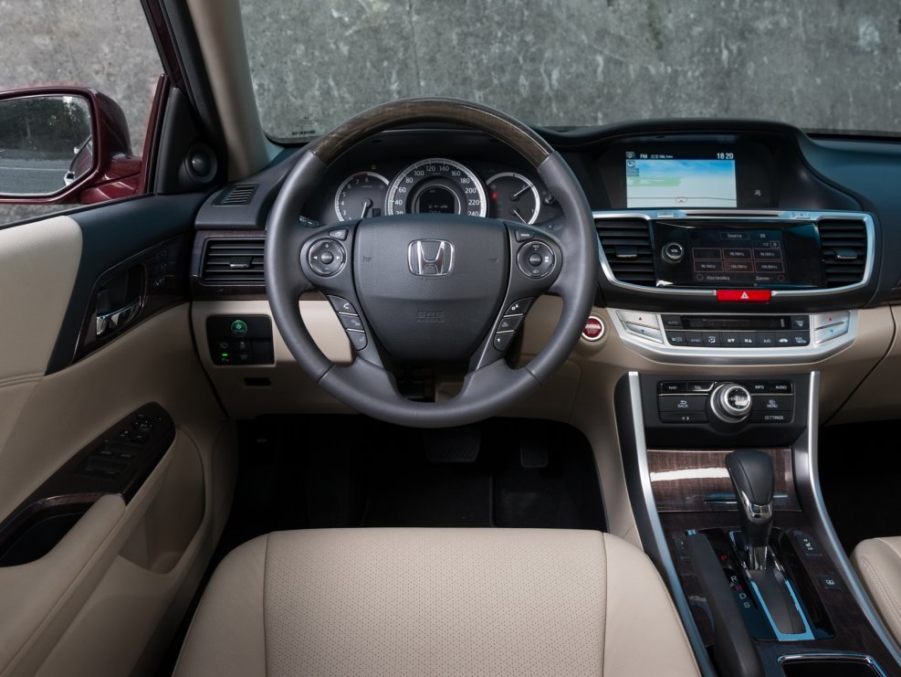 Honda Accord 9 поколение салон