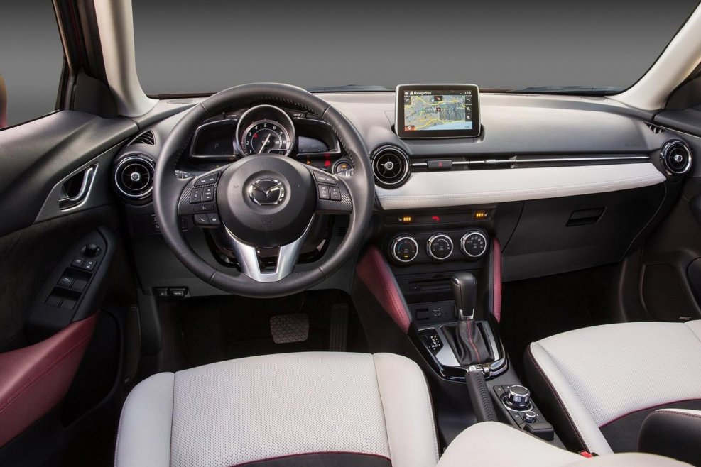 Mazda CX-3 салон