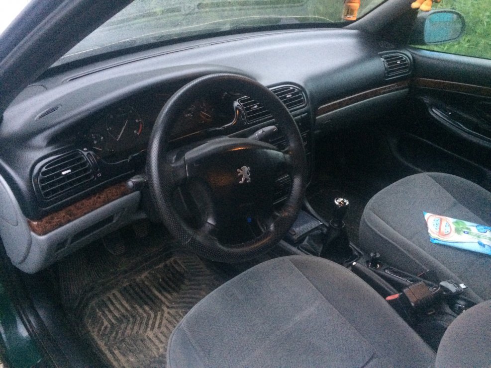 Peugeot 406 1997 салон