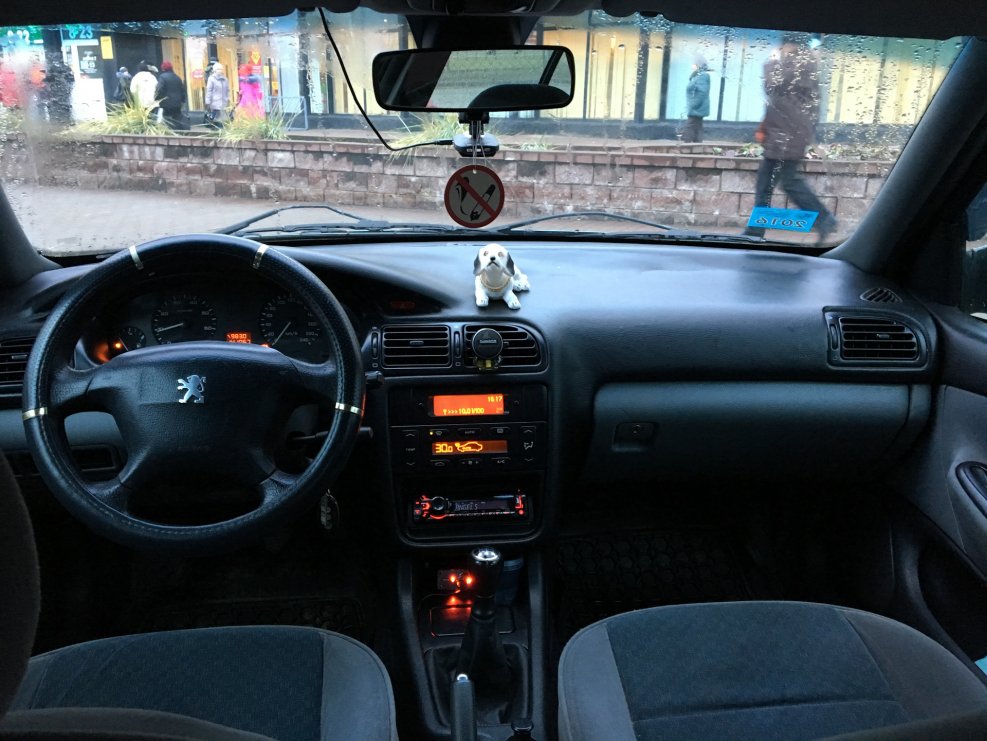 Peugeot 406 2001 салон