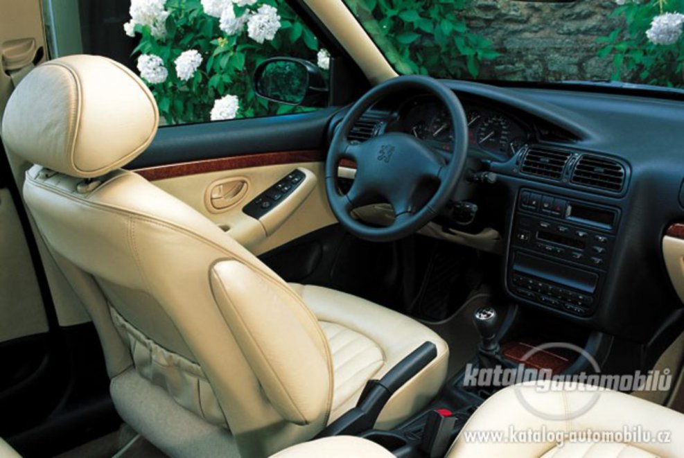 Peugeot 406 Interior