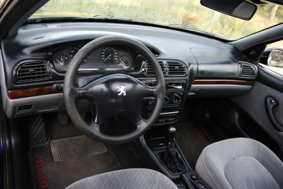 Peugeot 406 универсал салон