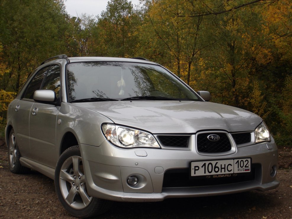 Субару WRX белый лиса