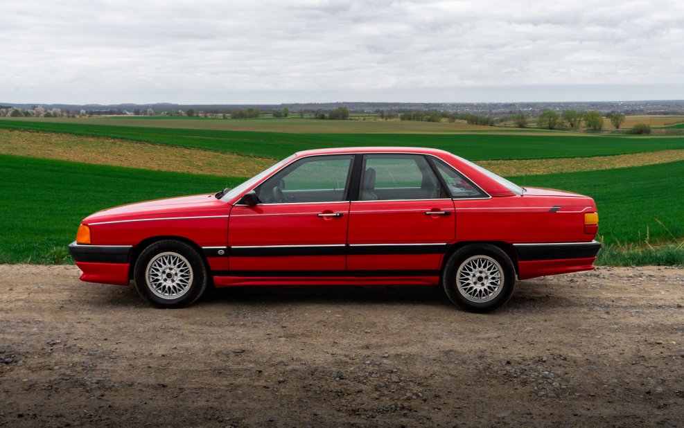 Audi 100 c3 1982