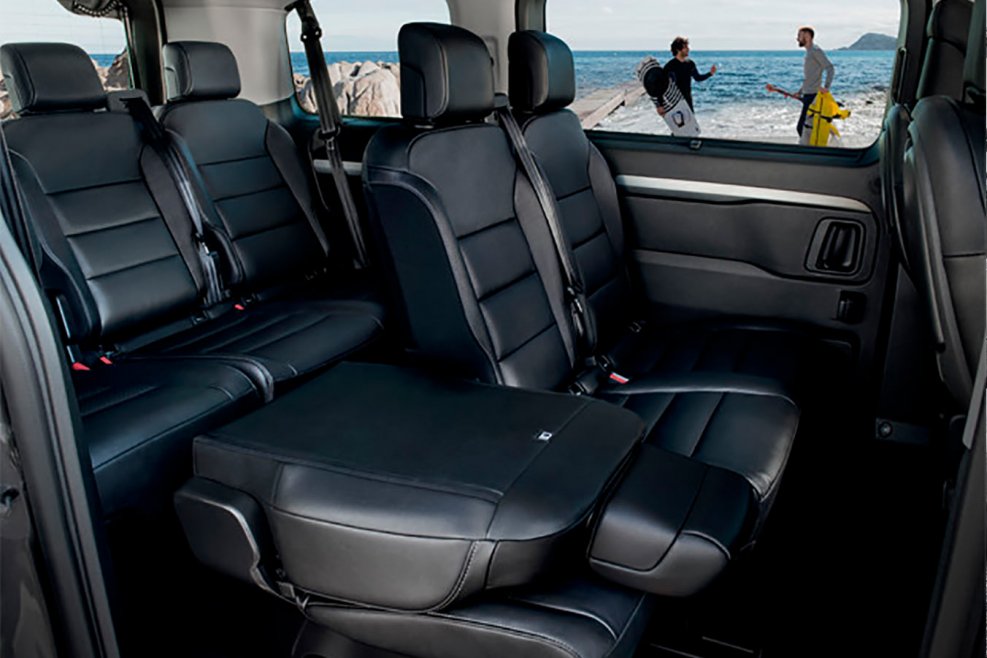 Peugeot Expert traveller салон