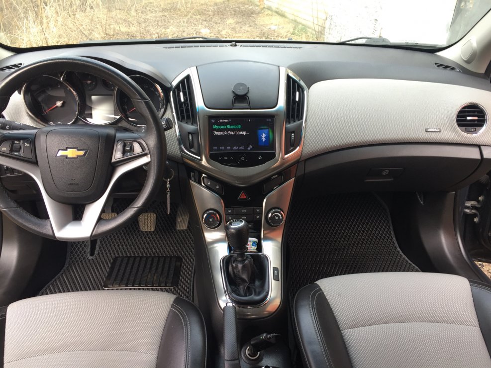 Chevrolet Cruze 2014 салон