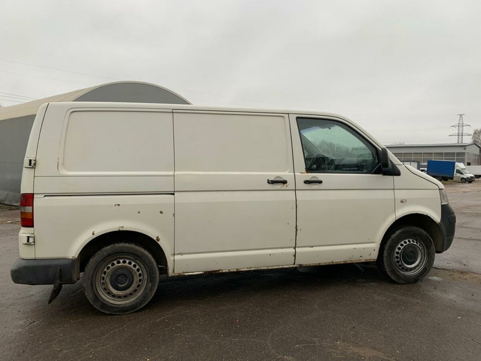 Volkswagen Transporter белый