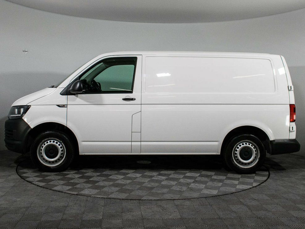 Volkswagen Transporter 2011 белый