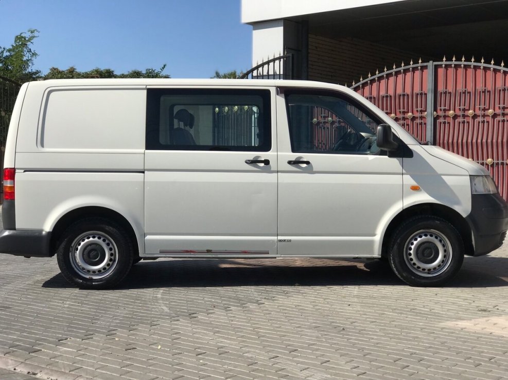VW Transporter t5 High Roof