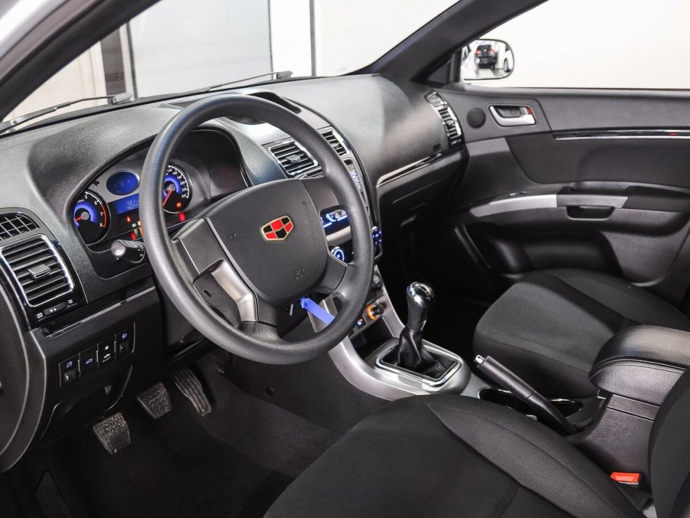 Geely Emgrand 7 седан