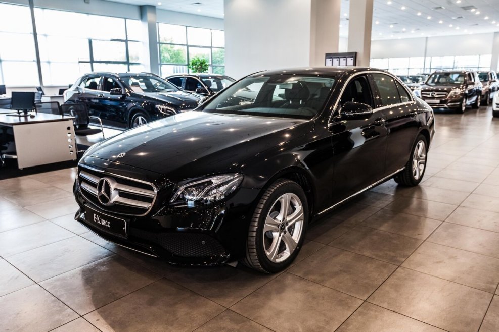 Mercedes Benz w213 черный
