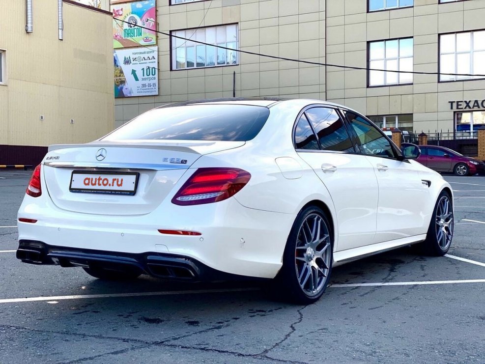 Mercedes e63 w213 белый