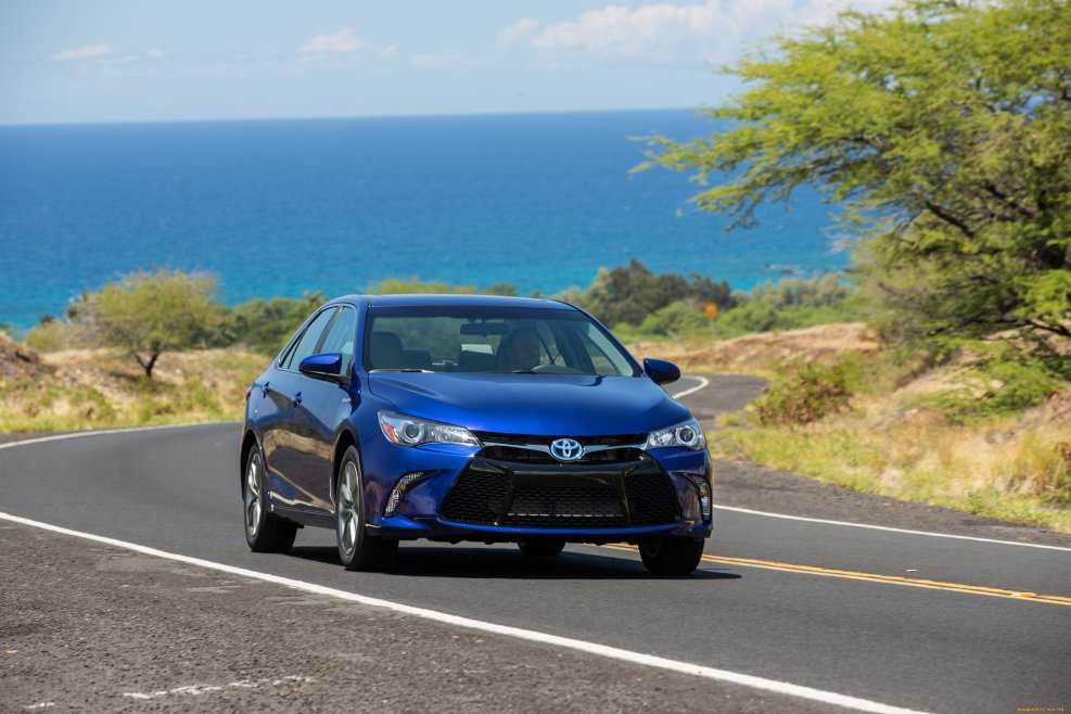 Toyota Camry Hybrid 2015