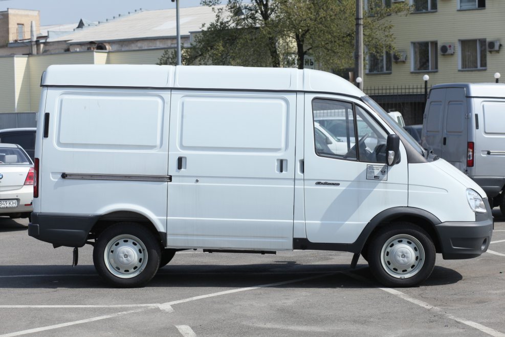 ГАЗ 2752 цельнометаллический фургон