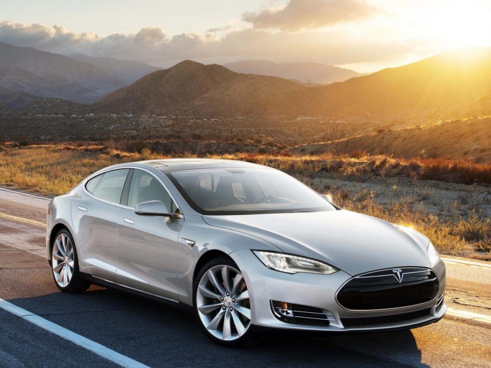 Автомобиль Tesla model s