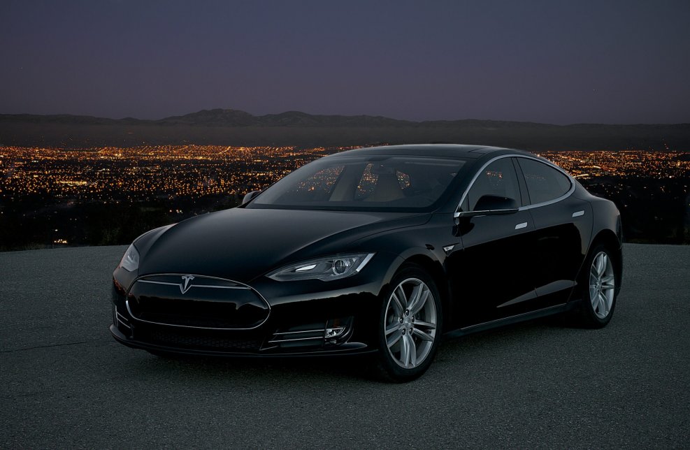 Автомобиль Tesla model s