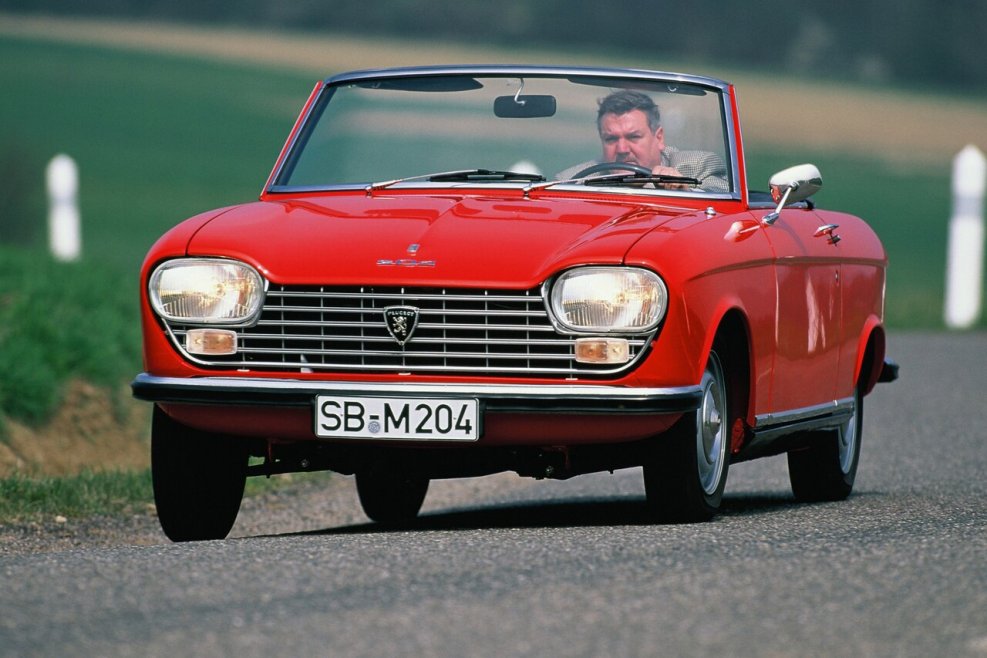 Peugeot 204 1 поколения
